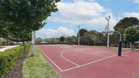 8885 NW 100th Place Doral FL 33178