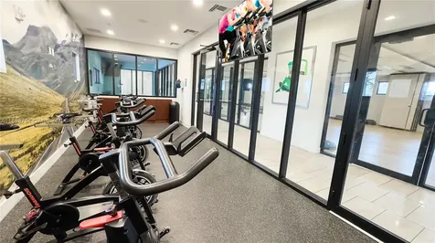 8885 NW 100th Place Doral FL 33178