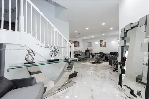 8885 NW 100th Place Doral FL 33178