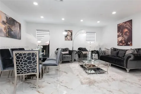 8885 NW 100th Place Doral FL 33178