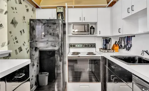 2026 Berkshire B Deerfield Beach FL 33442