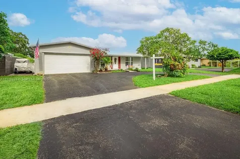 1801 N 55th Avenue Hollywood FL 33021