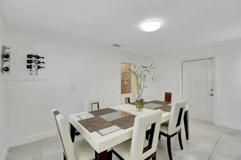 6541 Mckinley Street Hollywood FL 33024