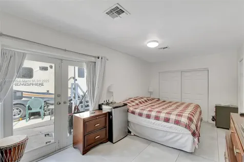 6541 Mckinley Street Hollywood FL 33024