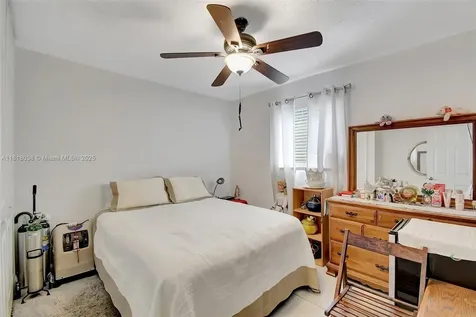6541 Mckinley Street Hollywood FL 33024