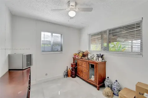 6541 Mckinley Street Hollywood FL 33024
