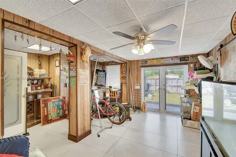 6541 Mckinley Street Hollywood FL 33024