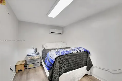 6541 Mckinley Street Hollywood FL 33024