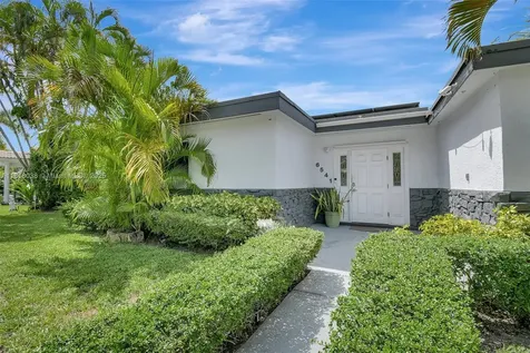 6541 Mckinley Street Hollywood FL 33024