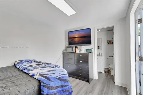 6541 Mckinley Street Hollywood FL 33024