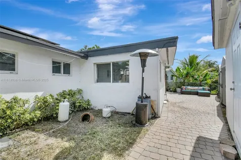 6541 Mckinley Street Hollywood FL 33024