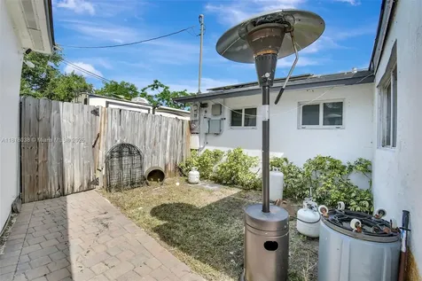 6541 Mckinley Street Hollywood FL 33024