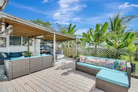 6541 Mckinley Street Hollywood FL 33024