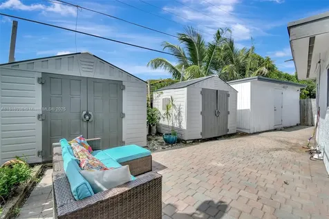 6541 Mckinley Street Hollywood FL 33024