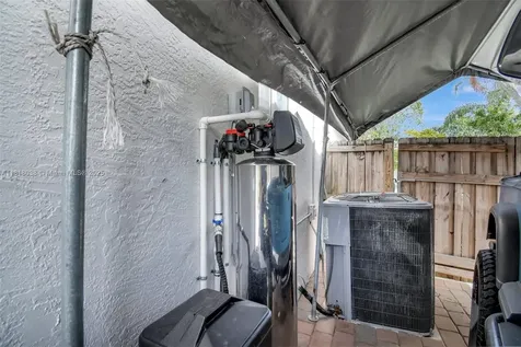 6541 Mckinley Street Hollywood FL 33024