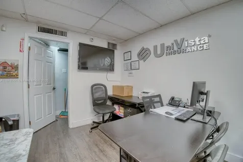 Univista Franchise For Sale In Allapattah Miami FL 33142