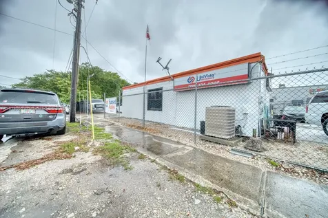 Univista Franchise For Sale In Allapattah Miami FL 33142