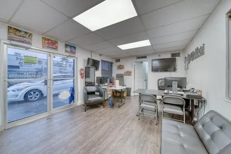 Univista Franchise For Sale In Allapattah Miami FL 33142