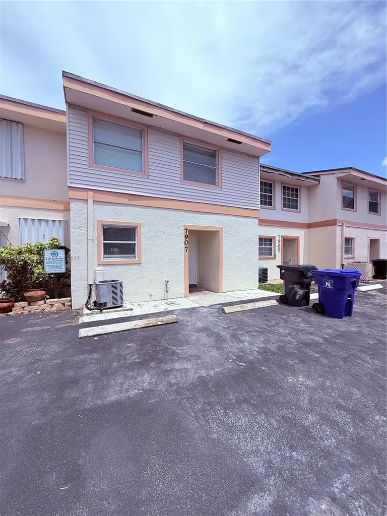7907 SW 8th Street North Lauderdale FL 33068