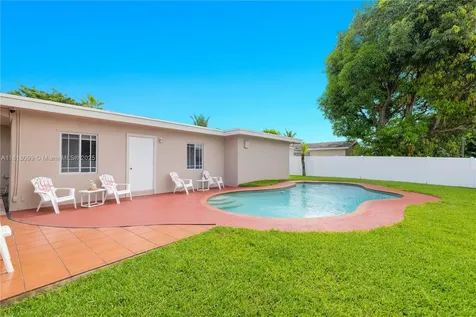 4500 NW 7th Street Plantation FL 33317
