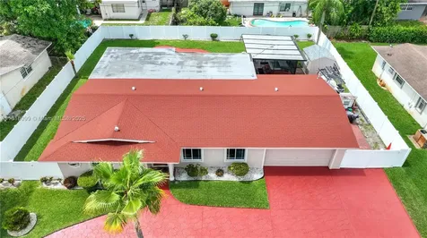 4500 NW 7th Street Plantation FL 33317