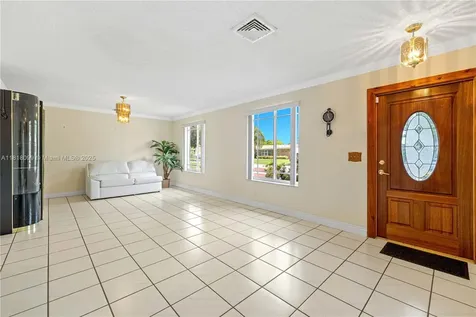 4500 NW 7th Street Plantation FL 33317