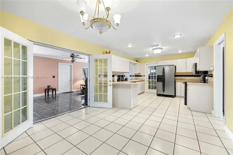 4500 NW 7th Street Plantation FL 33317