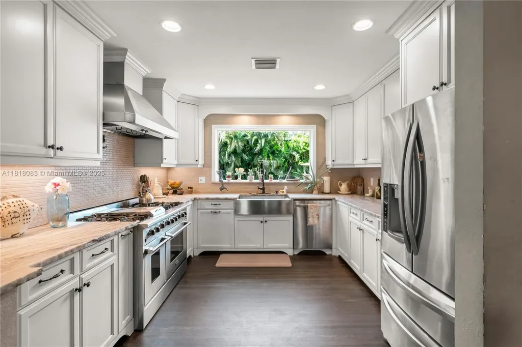 4240 SW 9th Street Plantation FL 33317