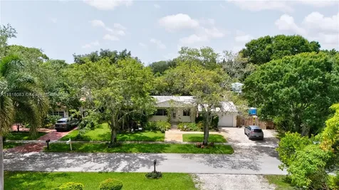 4240 SW 9th Street Plantation FL 33317