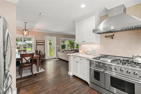 4240 SW 9th Street Plantation FL 33317