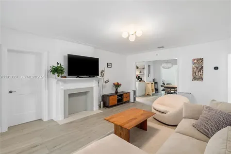 719 W 51st Street Miami Beach FL 33140