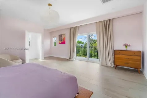 719 W 51st Street Miami Beach FL 33140