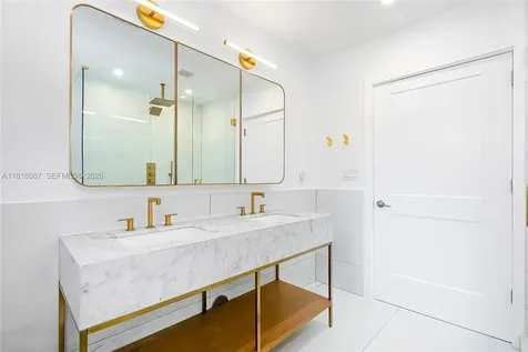 719 W 51st Street Miami Beach FL 33140