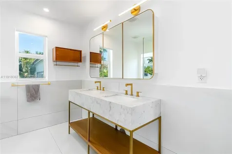 719 W 51st Street Miami Beach FL 33140