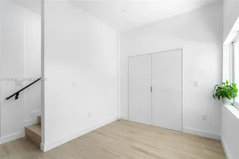 719 W 51st Street Miami Beach FL 33140