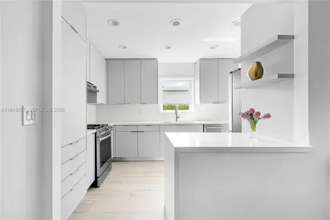 719 W 51st Street Miami Beach FL 33140