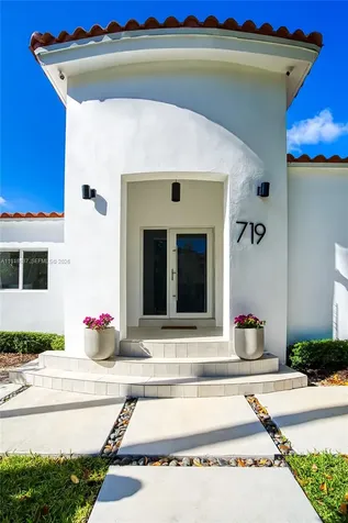 719 W 51st Street Miami Beach FL 33140