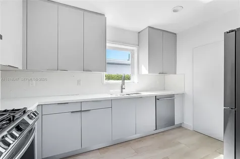 719 W 51st Street Miami Beach FL 33140