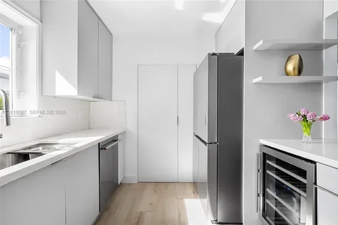 719 W 51st Street Miami Beach FL 33140