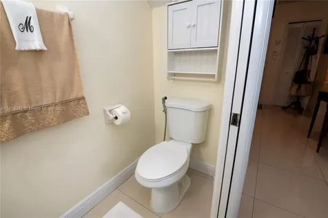 2375 W 74th Street Hialeah FL 33016