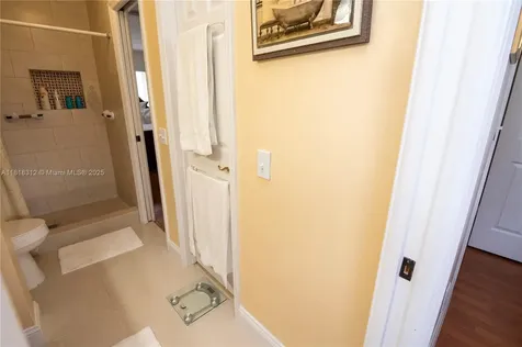 2375 W 74th Street Hialeah FL 33016