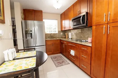 2375 W 74th Street Hialeah FL 33016