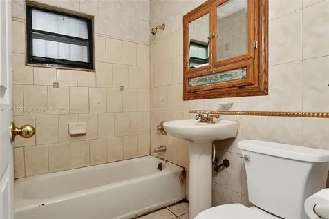 420 NE 135th Street North Miami FL 33161