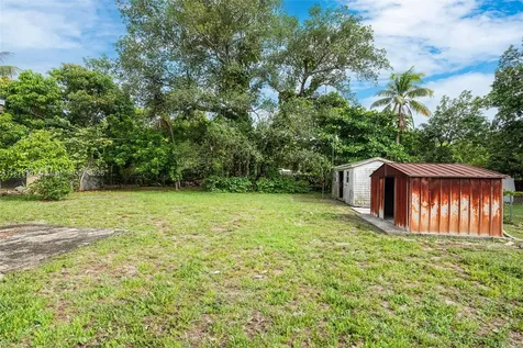 420 NE 135th Street North Miami FL 33161