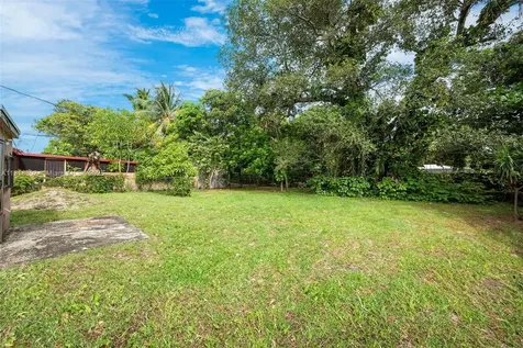 420 NE 135th Street North Miami FL 33161