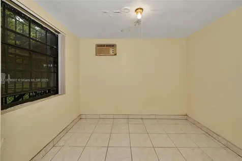 420 NE 135th Street North Miami FL 33161