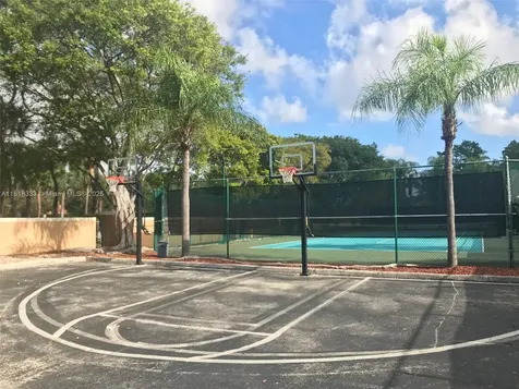 19801 E Country Club Drive Aventura FL 33180