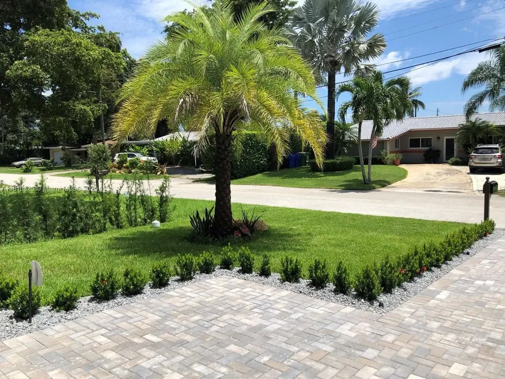 1951 SW 28th Avenue Fort Lauderdale FL 33312