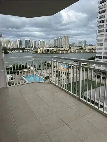 18051 Biscayne Boulevard Aventura FL 33161