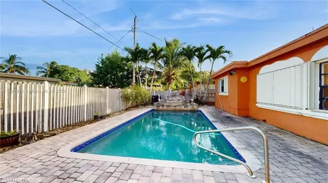 3920 NW 36th Avenue Lauderdale Lakes FL 33309
